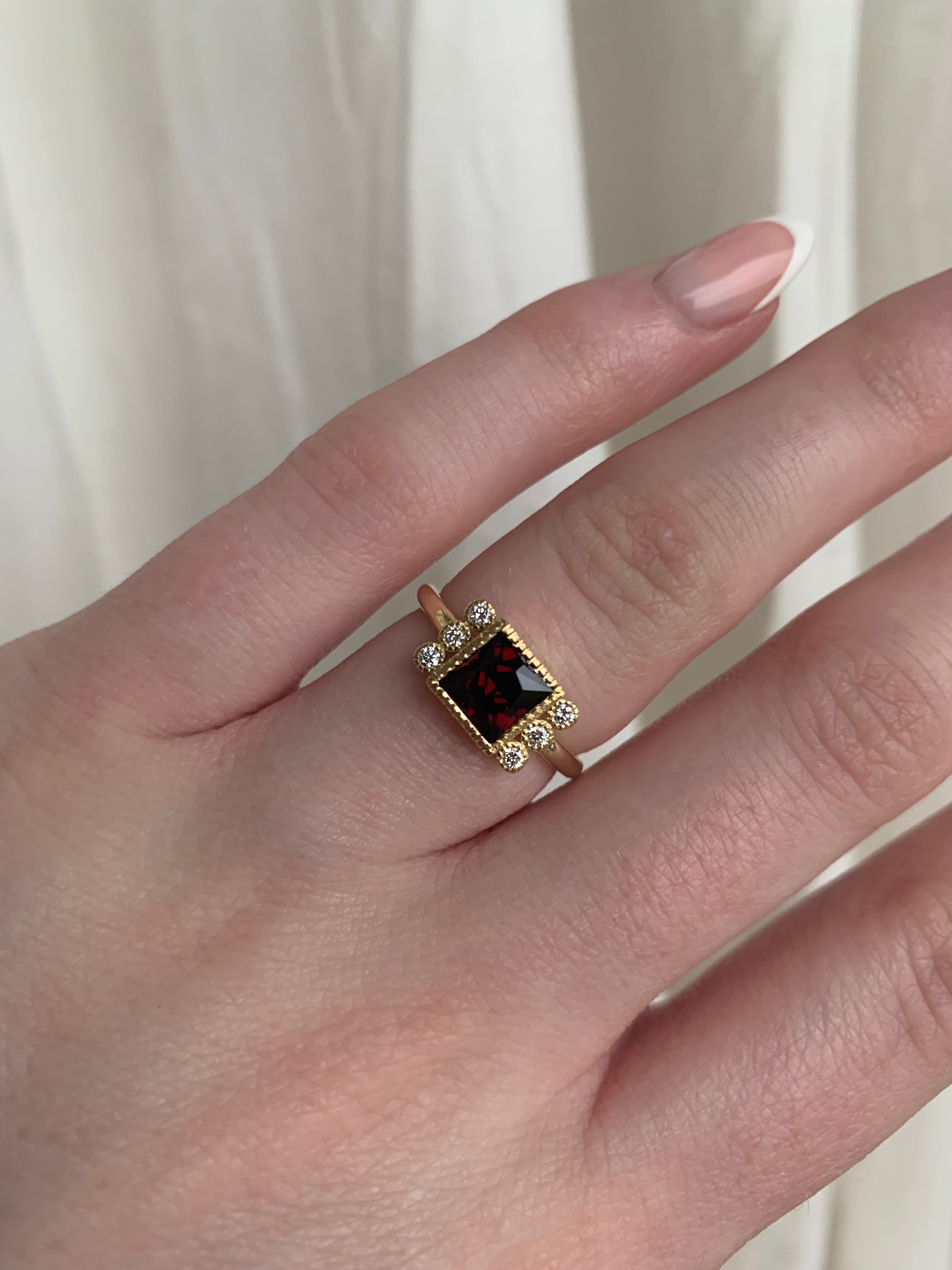 Antique vs New Jewellery: Which is best for you?