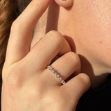 Round Brilliant Cut Diamond Band in Yellow Gold