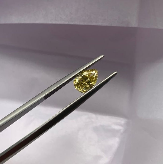 beautify loose diamond. bespoke fine jewellery. Irish made. Uk made. Pear cut / unique stone / British, Irish luxury / 